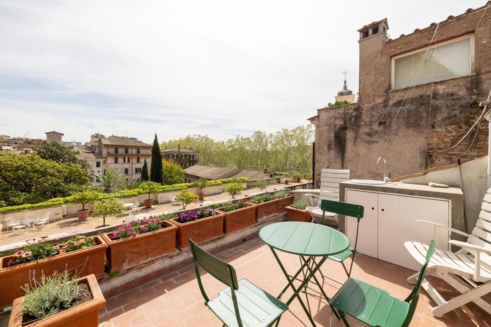 Apartmán Farnesi Terrace Penthouse Řím Exteriér fotografie